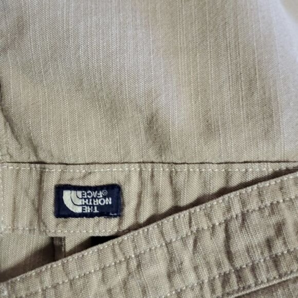 The North Face Tan Cadual Button Down Long Sleeve Pocketed Sz. L Shirt - Picture 6 of 10